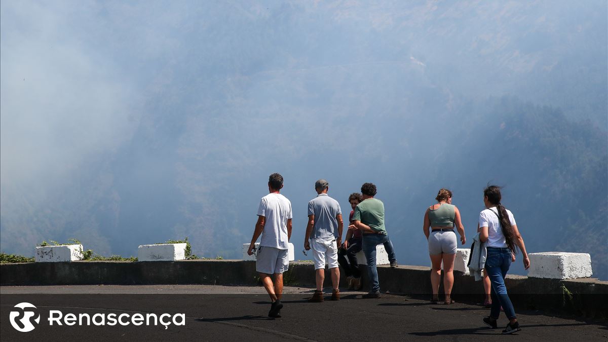 Madeira. Fogo controlado e em fase de rescaldo mas ainda não extinto