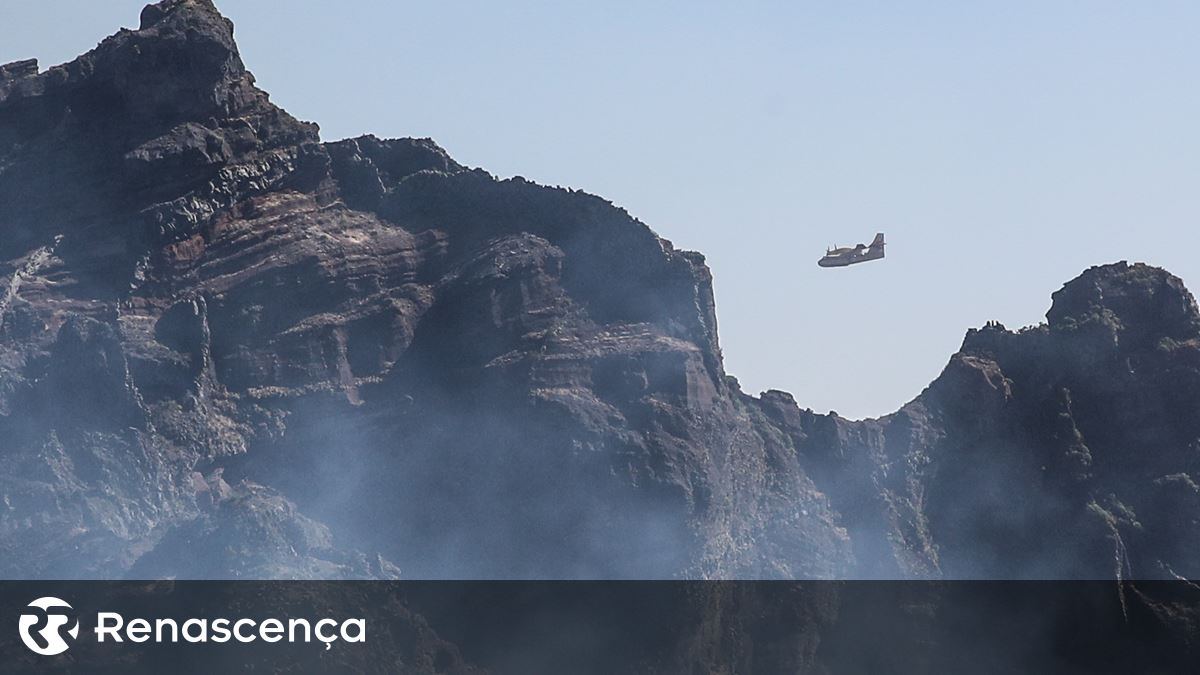 Canadair iniciaram descargas na cordilheira central da Madeira