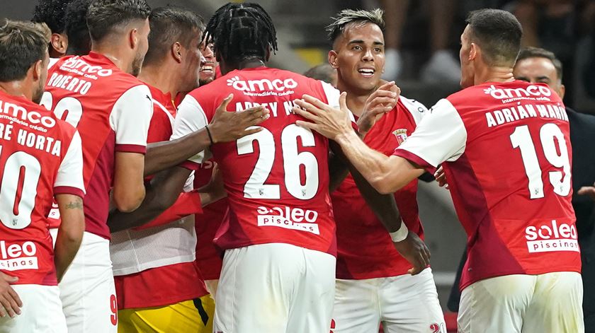 SC Braga vence Rapid Viena por 2-1 no 