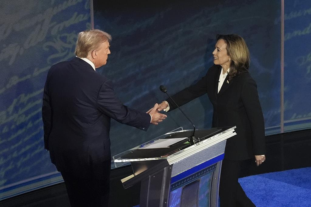 Imigrantes que "comem cães e gatos" e um "plano para a classe média". O debate Trump vs. Kamala