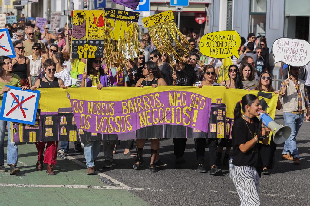 Reportagem Alexandre Abrantes Neves Manifestação habitação 28 setembro 2024