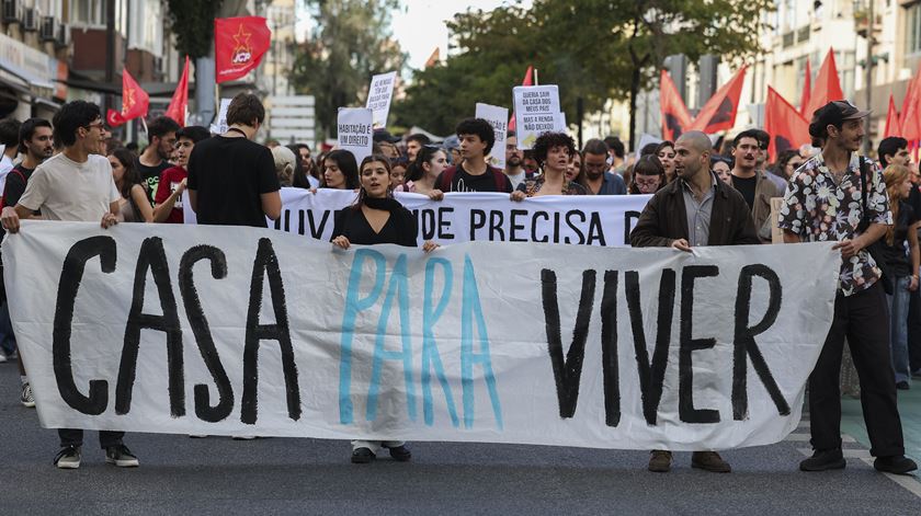 "Puro oportunismo". Manifestação Casa para Viver lamenta "campanha eleitoral" da Câmara de Lisboa