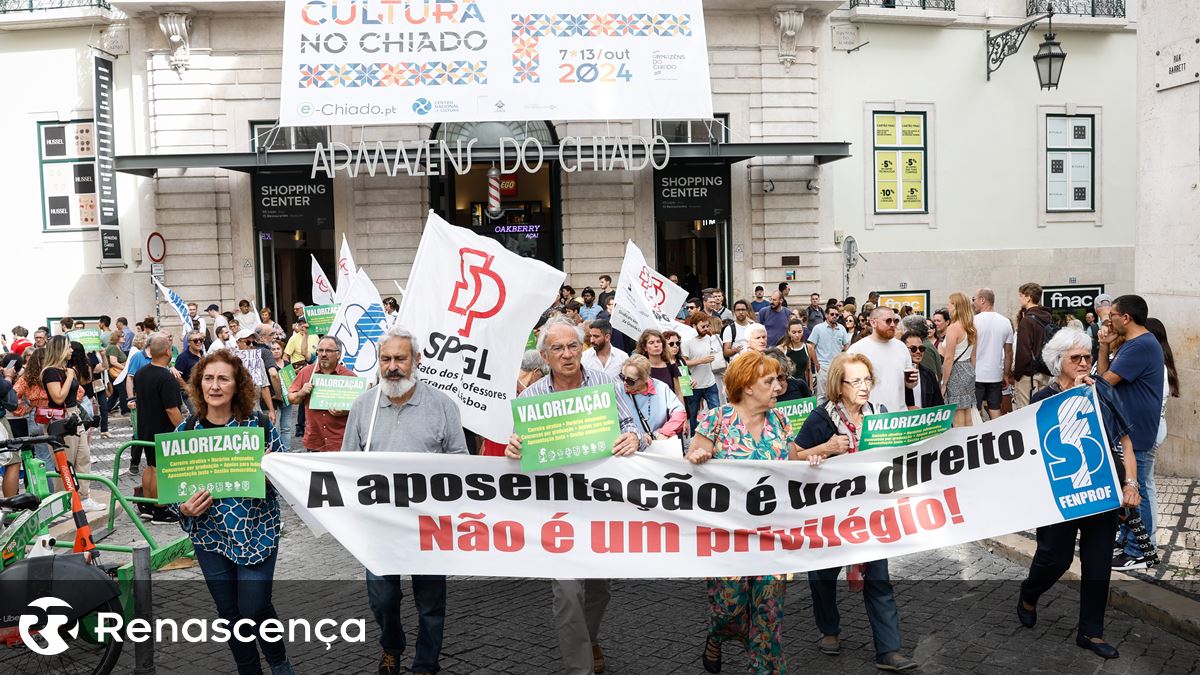 Professores convocam nova manifestação para 17 de outubro