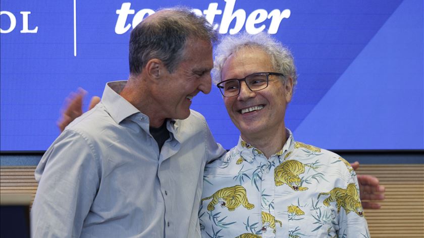 Victor Ambros e Gary Ruvkun vencem Prémio Nobel da Medicina