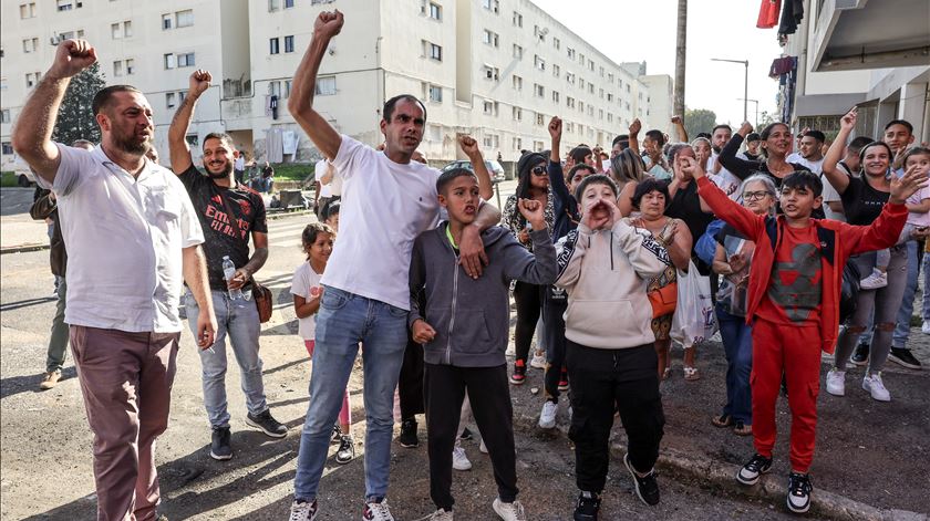 Moradores do Bairro do Zambujal contestam morte de Odair Moniz