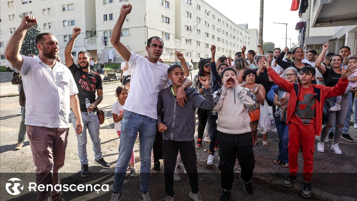 "Justiça". Moradores do Bairro do Zambujal contestam morte de Odair Moniz