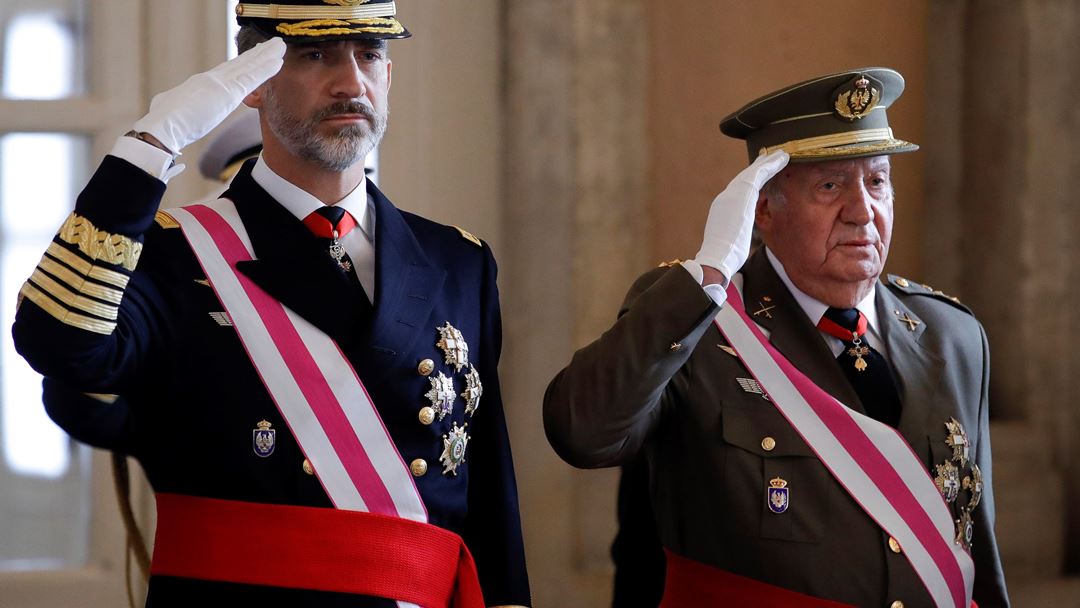 Segundo o jornal "El Mundo", foi Felipe VI, atual rei de Espanha, quem forçou o pai a exilar-se face aos mais recentes escândalos envolvendo o rei emérito. Foto: Juanjo Martin/EPA