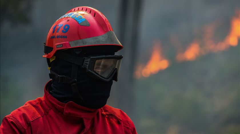 A Proteção Civil está preocupada com o risco de incêndios no domingo. Foto: EPA
