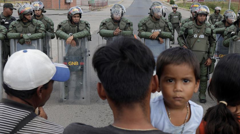 Banco Mundial diz que país vive a “pior crise da história moderna” da América Latina. Foto: Ricardo Moraes/Reuters