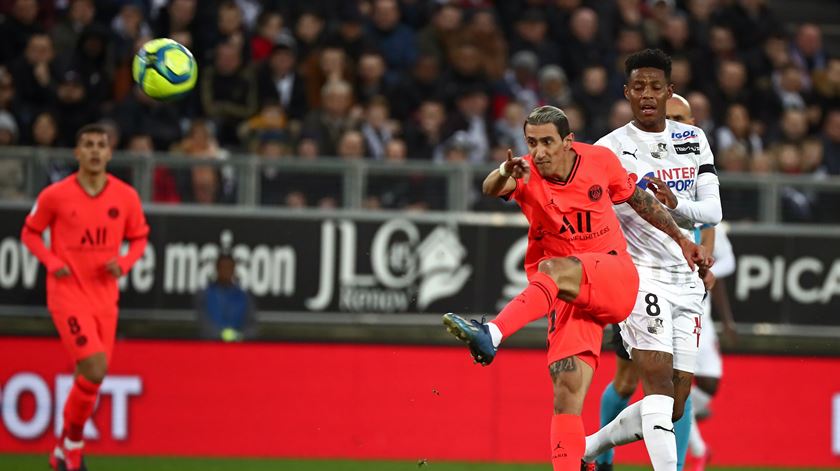 Angel Di Maria foi titular no empate do Paris Saint-Germain. Foto: EPA
