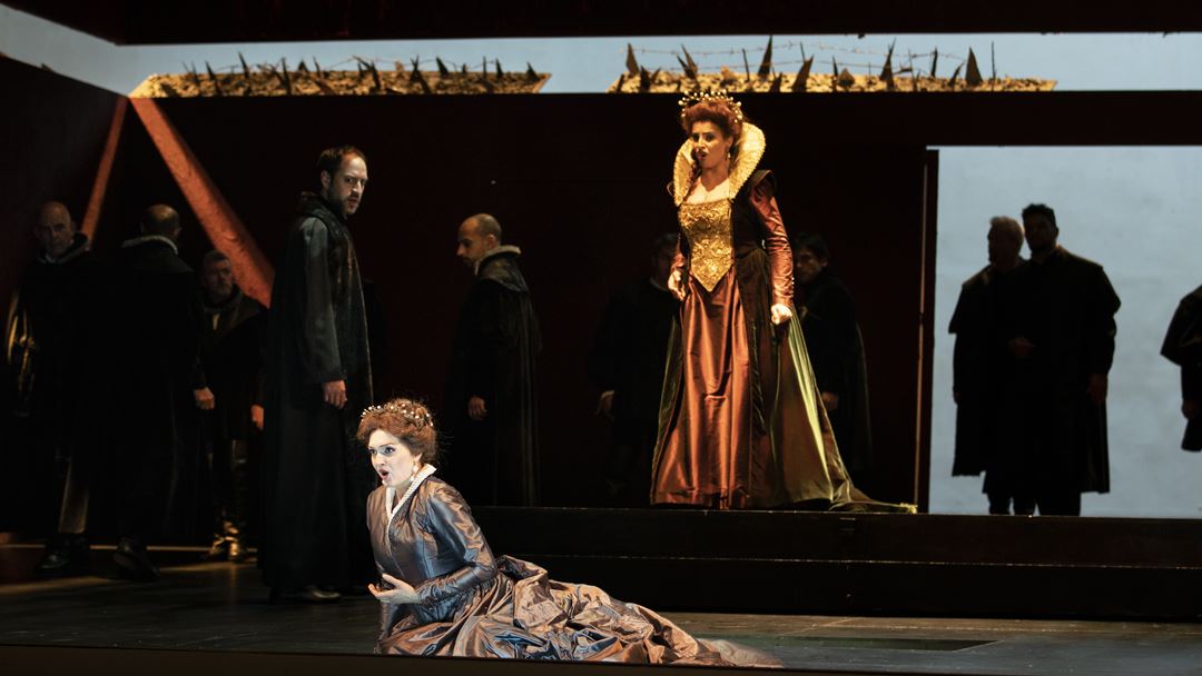 Em palco está uma história de luta sanguinária, de confronto entre duas rainhas. Foto: DR