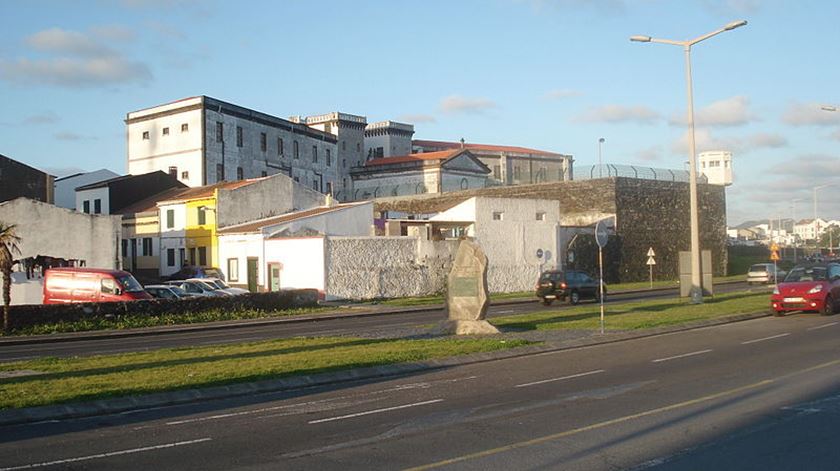 A atual prisão dos Açores, em Ponta Delgada, está sobrelotada. Foto: DR