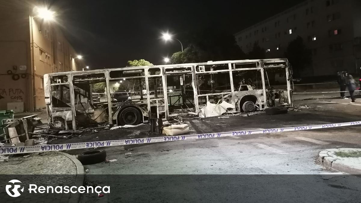 Autocarro apedrejado no Bairro da Boavista, em Lisboa