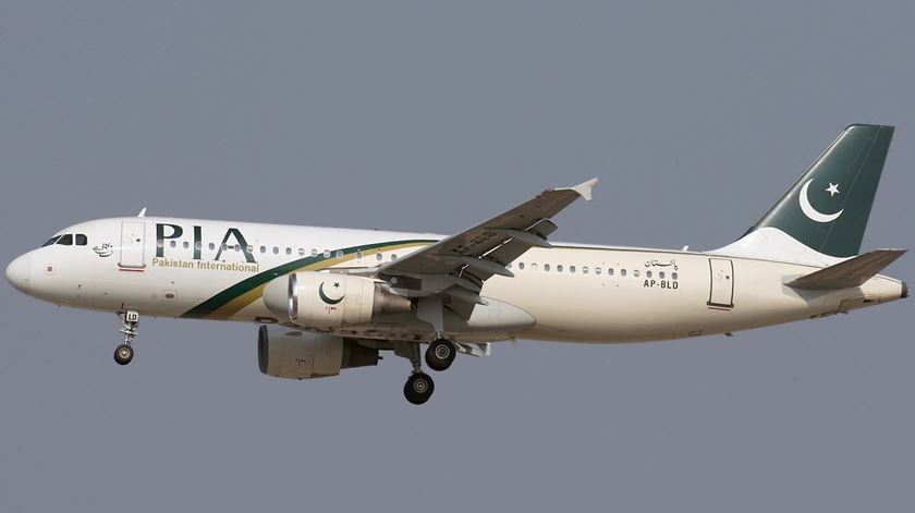 Imagem de arquivo do avião das Linhas Aéreas do Paquistão que caiu esta sexta-feira em Karachi. Foto: Konstantin von Wedelstaedt
