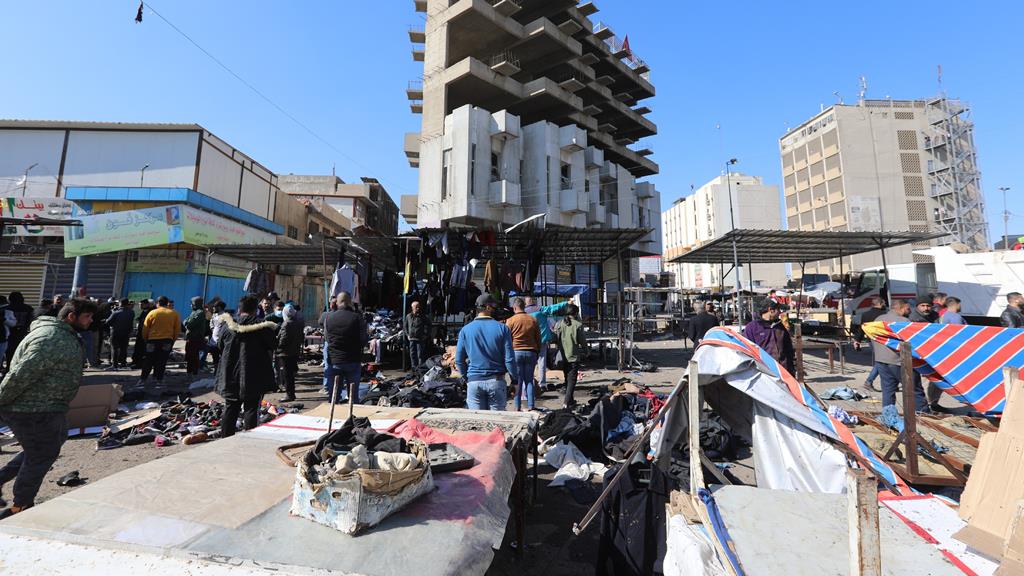 Ataque ocorreu no meio de um mercado de roupa em segunda mão. Foto: Ahmed Jalil/EPA