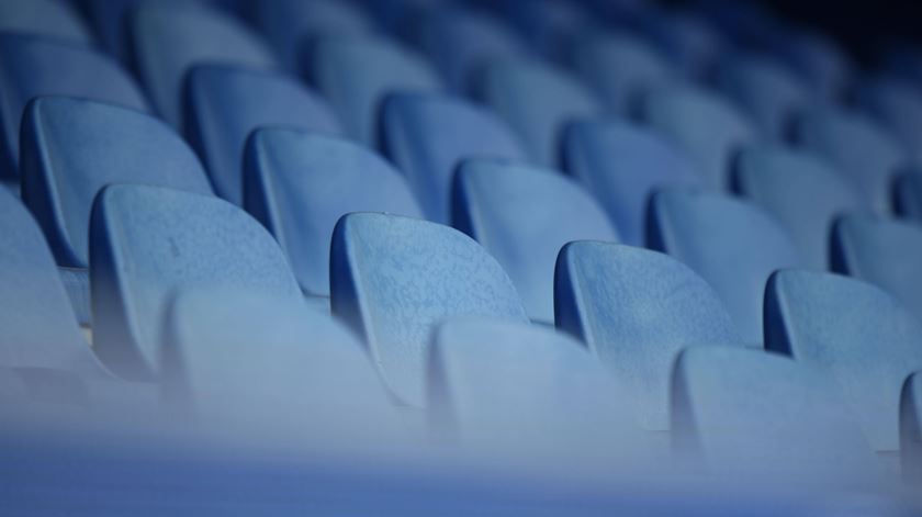 Porque estão os estádios vazios em Portugal? Preços, horários e distância