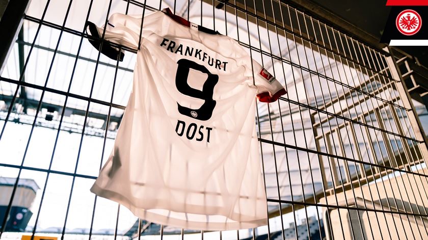 A nova camisola de Bas Dost. Foto: Eintracht Frankfurt FAG