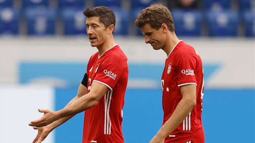 Robert Lewandowski e Thomas Mueller, Bayern Munique. Foto: Ronald Wittek/EPA