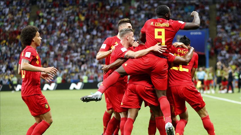 A Bélgica continua invicta: cinco jogos, cinco vitórias. Venham as "meias" do Mundial. Foto: EPA