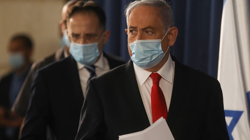 Israel prepara-se para decretar mais três semanas de confinamento. Foto: Menahem Kahana/EPA