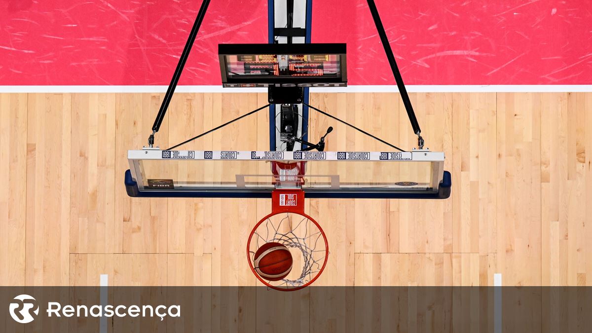 Basquetebol. Benfica ganha por mais de 70 pontos à Ovarense e está na final  - Renascença