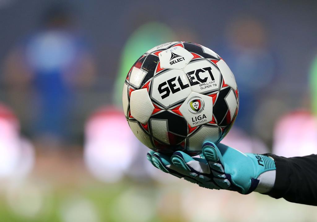 Seleção sub-19 vence Croácia com Roberto Martínez na bancada - Renascença