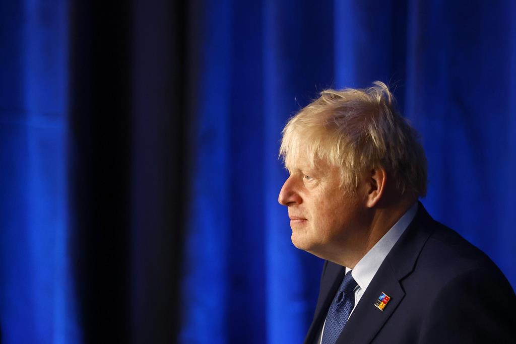 Boris Johnson renuncia ao cargo de deputado no parlamento britânico. Foto: Sergio Perez/EPA