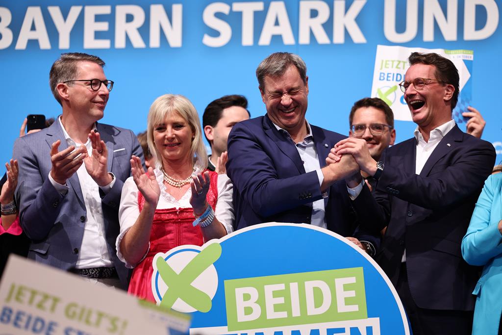 CSU, atualmente liderada pelo ministro-presidente Markus Söder, governa há mais de 60 anos a Baviera. Foto: Anna Szilagyi/EPA
