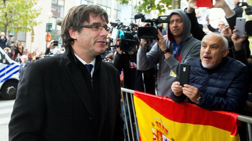 Espanha quer Puigdemont atrás das grades, líder separatista mantém-se em Bruxelas. Foto: Stephannie Lecocq/EPA