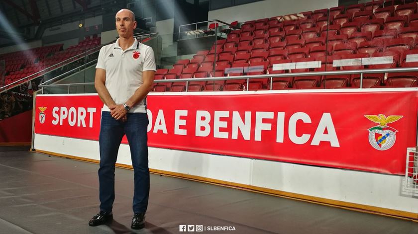 Carlos Resende é o treinador do Benfica. Fofo: Twitter SL Benfica