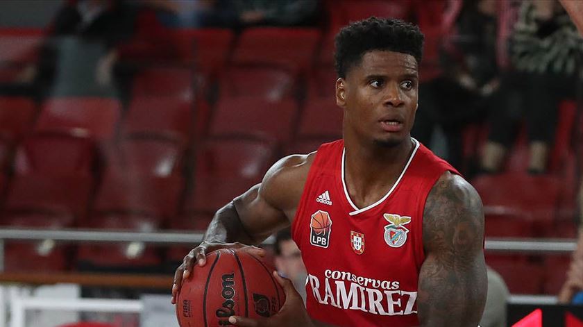 Benfica anuncia saída de Carlos Andrade - Basquetebol - Jornal Record