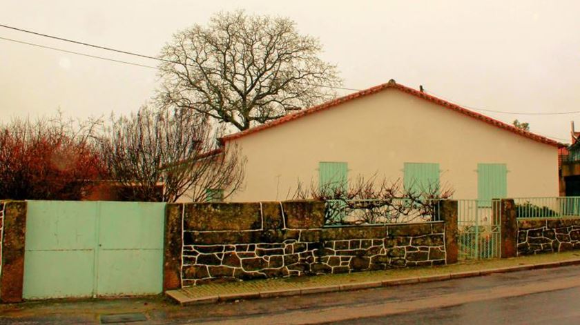 Nesta pequena casa térrea, Miguel Torga passava regularmente o Natal, a Páscoa e as férias de Verão. Foto: DR