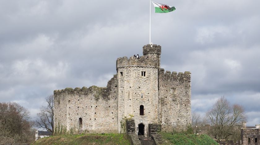 O Castelo de Cardiff, no País de Gales. Foto: Wikimedia