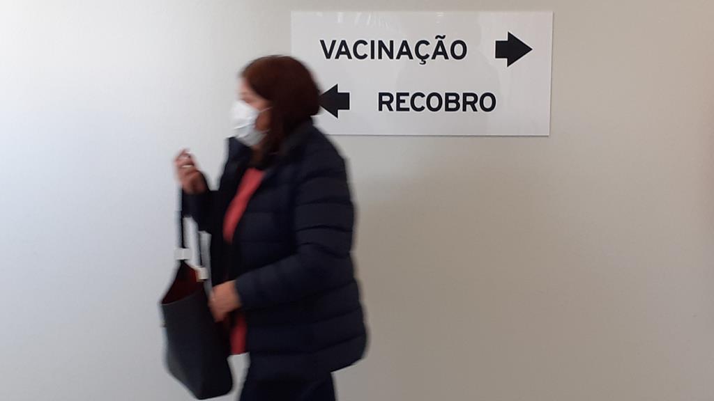 Centros de vacinação vão estar abertos durante 10h/dia em Lisboa. Foto: André Rodrigues/RR