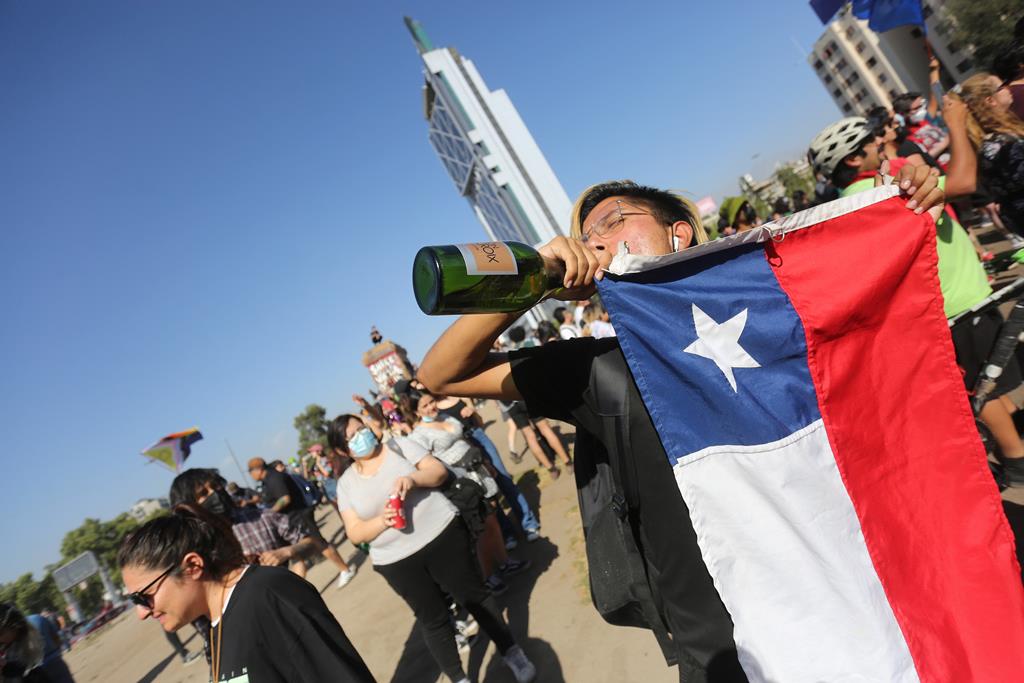Chile vive a maior crise dos últimos 30 anos. Foto: Esteban Garay/EPA