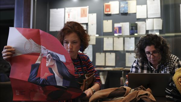 Greve dos jornalistas reflete a necessidade de "reivenção" da comunicação social