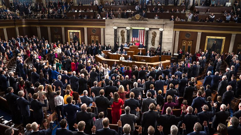Congresso aprovou ajuda para a economia americana. Foto: Jim Lo Scalzo/EPA