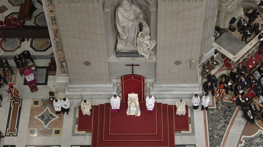 O Papa Francisco na oração de Vésperas e “Te Deum”, no Vaticano. Foto: Ecclesia