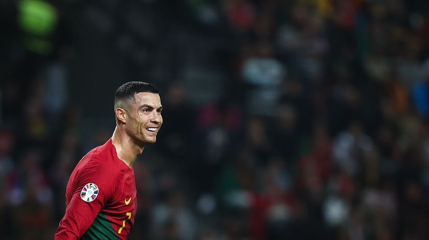 Cristiano Ronaldo na sexta fase final com estatuto de "intocável" recuperado