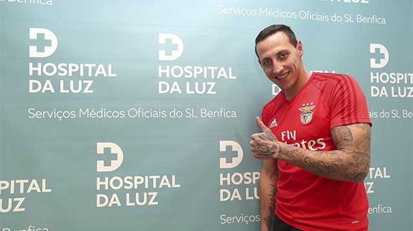 Lema já realizou testes médicos e assinou contrato. Foto: SL Benfica