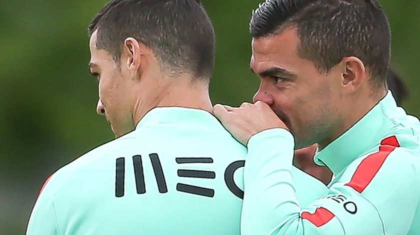 Pepe e Ronaldo gozam de grande harmonia no clube e selecção. Foto: Mário Cruz/Lusa