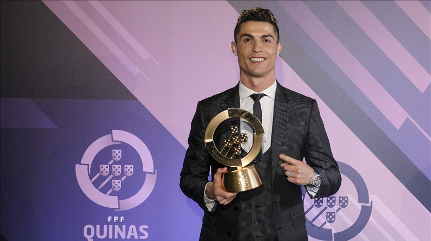 Cristiano Ronaldo juntou mais um prémio à coleção. Foto: FPF