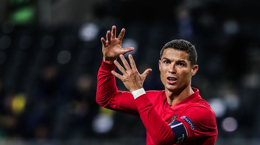 Cristiano Ronaldo no jogo do golo 100 pela seleção contra a Suécia, a 8 setembro 2020. Foto: Mário Cruz/Lusa