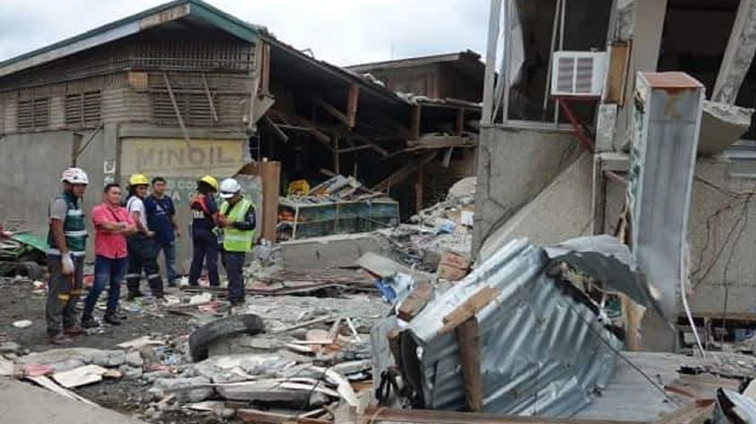 Danos causados por sismo em Davao, nas Filipinas. Foto: Cerilo Ebrano/EPA