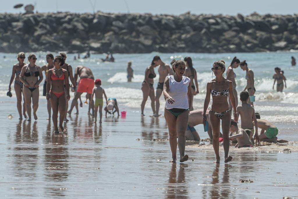 Hotelaria no Algarve espera que os próximos meses tragam mais turistas à região. Foto: Luís Forra/Lusa