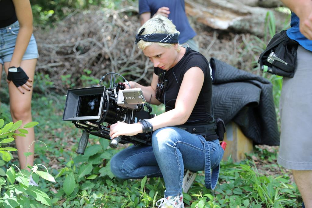 Diretora fotografia do filme "Rust", Halyna Hutchins, morreu com tiro lançado pela arma de Alec Baldwin. Foto: Swen Studios/Reuters