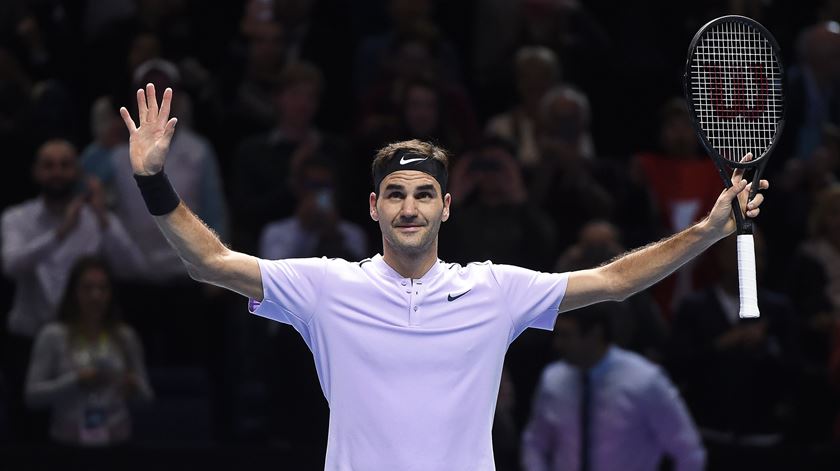 Federer celebra a vitória sobre Zverev. Foto: Will Oliver/EPA