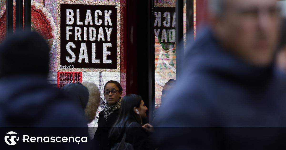Os portugueses gastam dinheiro na Black Friday.  79% querem fazer compras nesse período