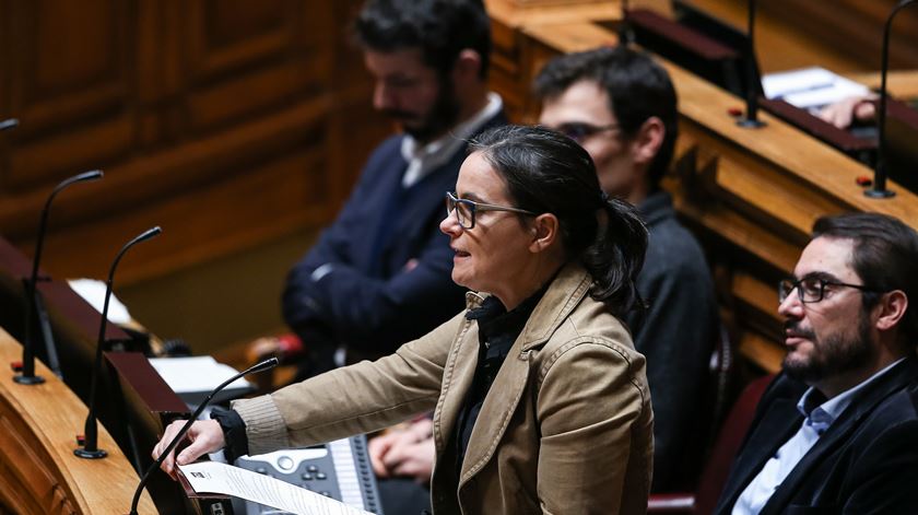 O debate está "inquinado à partida", diz a deputada Carla Cruz. Foto: António Cotrim/Lusa
