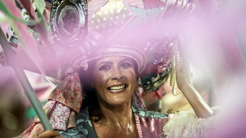 Liesa quer condições de segurança sanitária para realizar o maior desfile de Carnaval do mundo. Foto: Antonio Lacerda/EPA